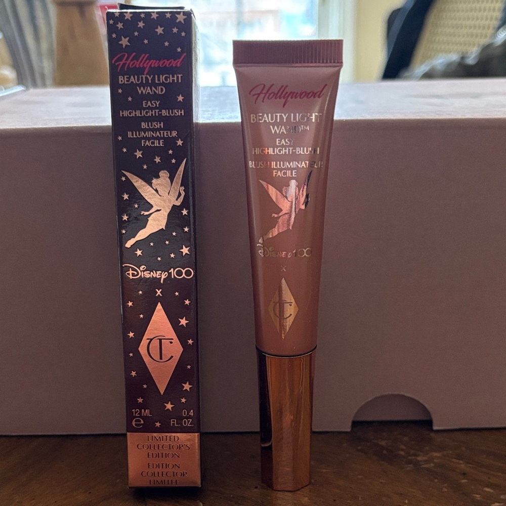 Charlotte Tilbury Pink Highlight-Blush Wand - Picture 2 of 3
